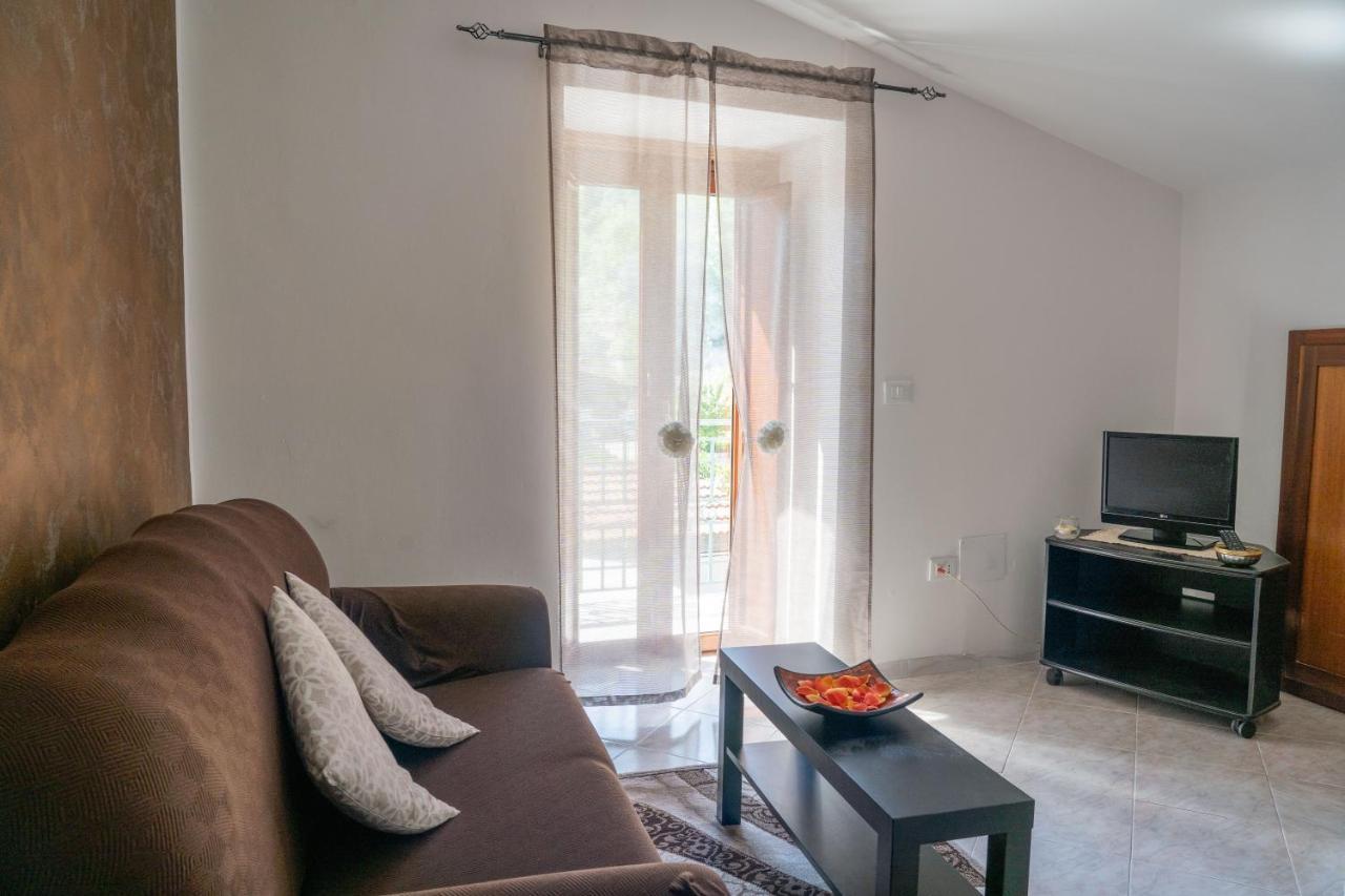 トラモンティ Apicella Casa Vacanzeヴィラ エクステリア 写真